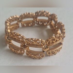 Crown Trifari Linked Goldtone Bracelet Openwork Scroll Late 50s-60s Vintage